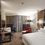 酒店 Mercure West & Convention Center 5*