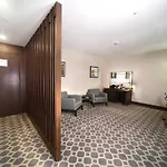 Mercure West & Convention Center 5*