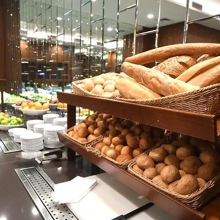 Ξενοδοχείο Mercure West & Convention Center 5*