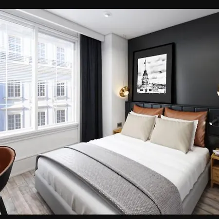 Mercure West & Convention Center 5*