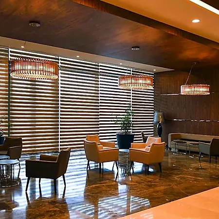 Hotell Mercure West & Convention Center 5*