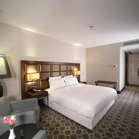 Otel Mercure West & Convention Center 5*