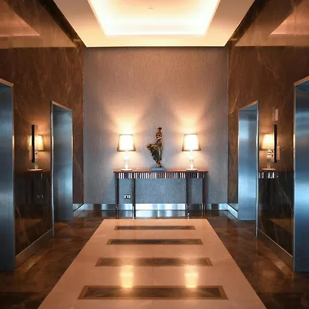 Mercure West & Convention Center