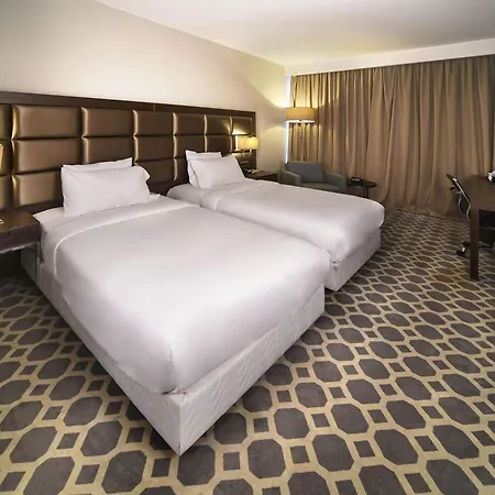 Mercure West & Convention Center 호텔 5*