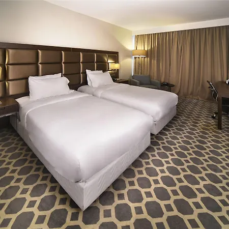 Mercure West & Convention Center 5*